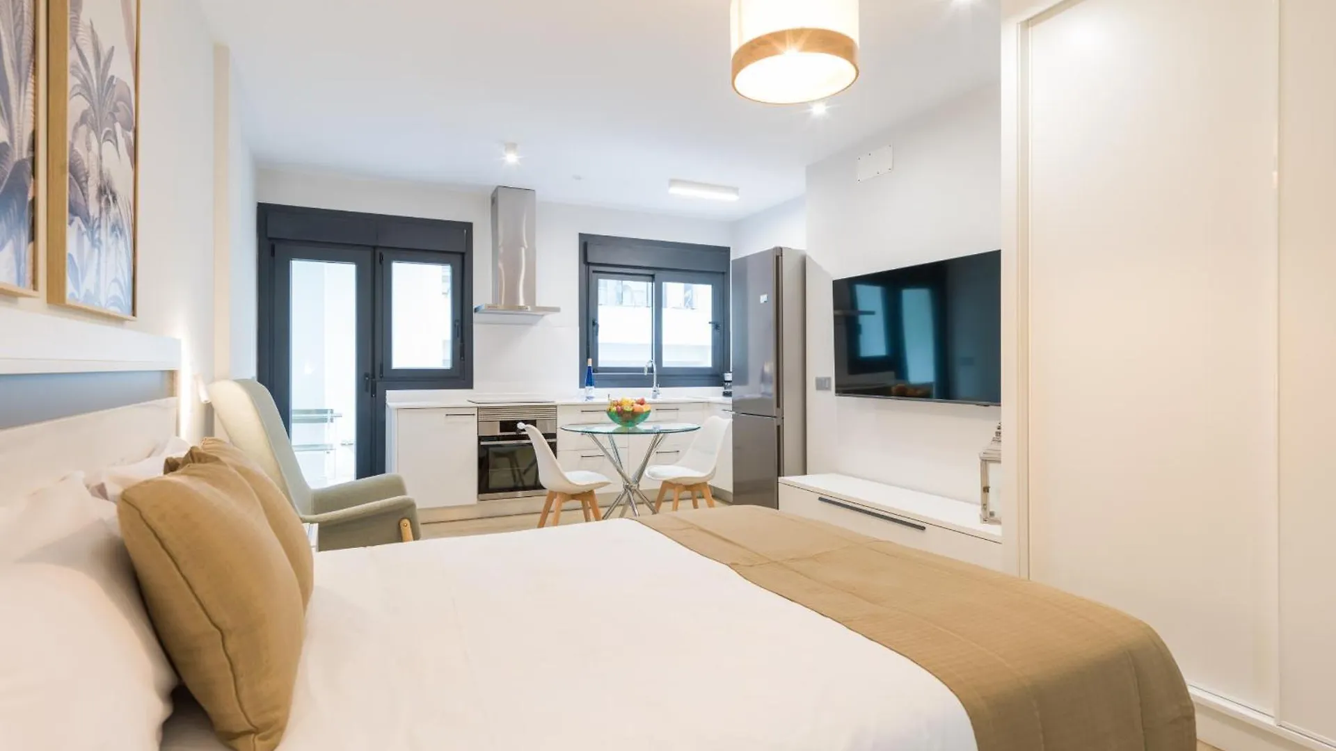 Urban Square 3B3 By Canariasgetaway location